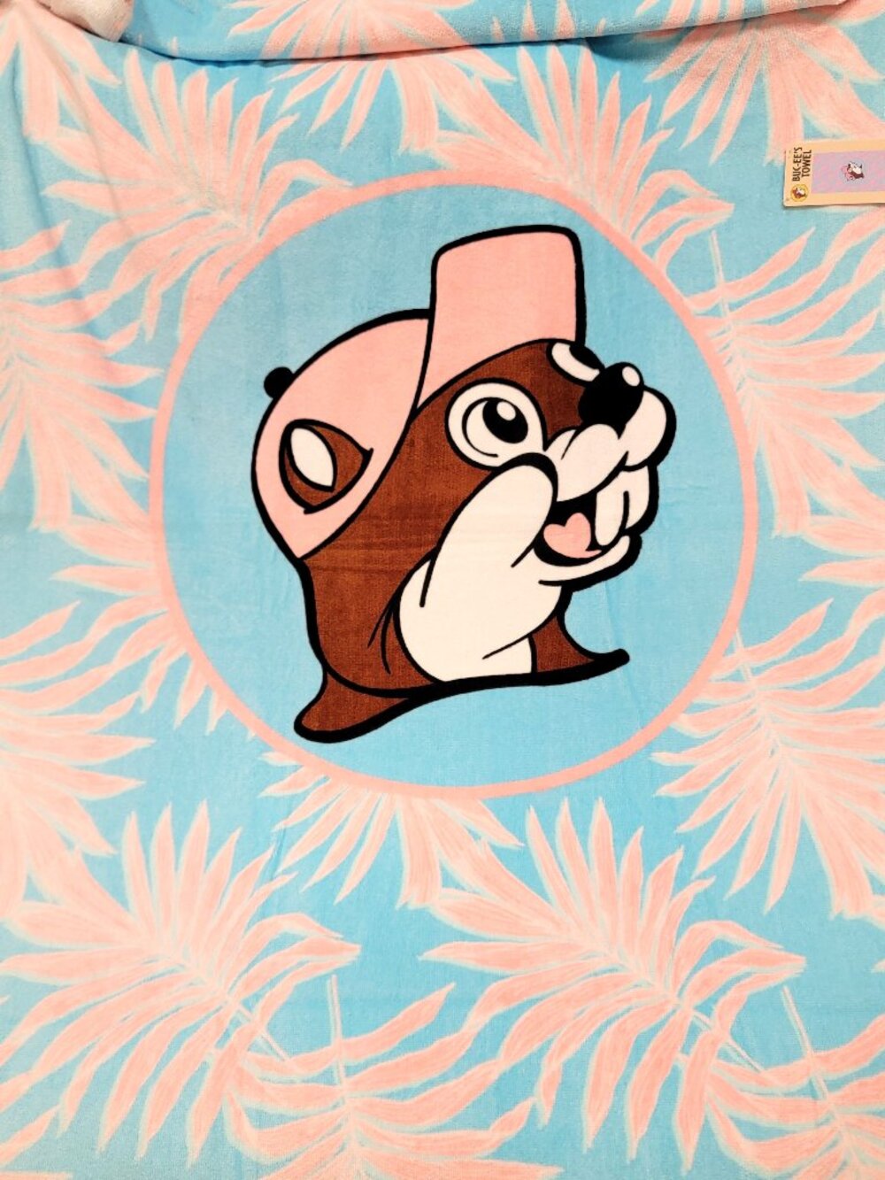 Buc-ee's Pink Palm Towel 32x64 Inch
